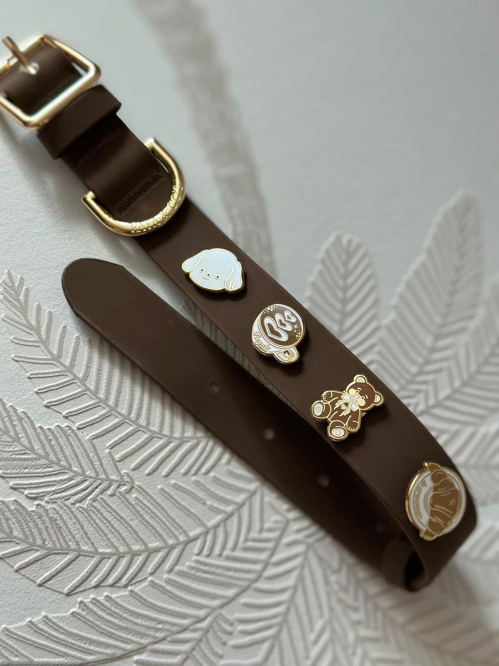 Collier à pins chocolat